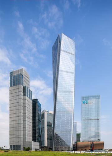 深圳前海世茂大厦：地标性建筑与优质办公空间