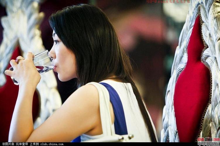 女生征婚怎么写才幽默?这些技巧让你脱颖而出!