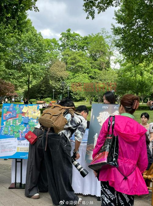 想知道上海有哪些相亲角？这份详细攻略帮你找到对的人！