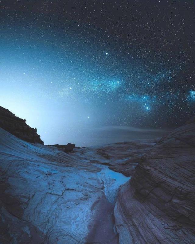 一个人孤独伤感的句子(一段背影很孤单的句子)