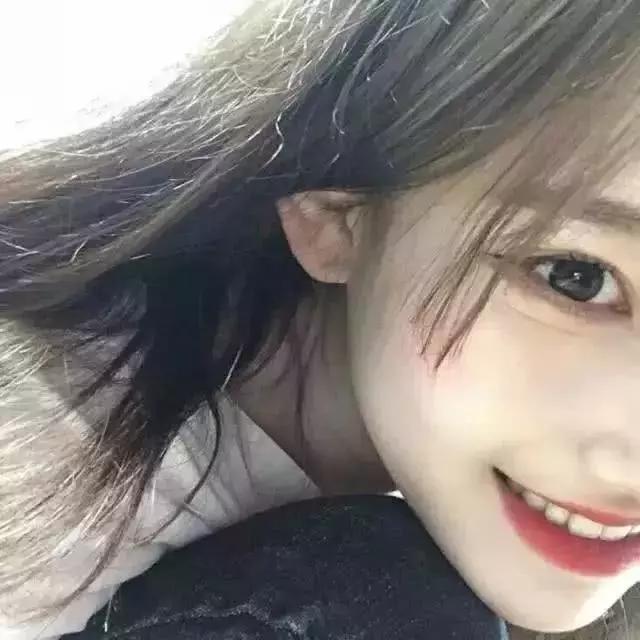 伤感文案短句网易云(有没有一些比较丧的文案)