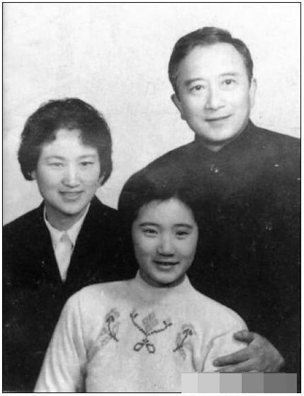 爱情句子短句八个字的(历史上有哪些爱情佳话)